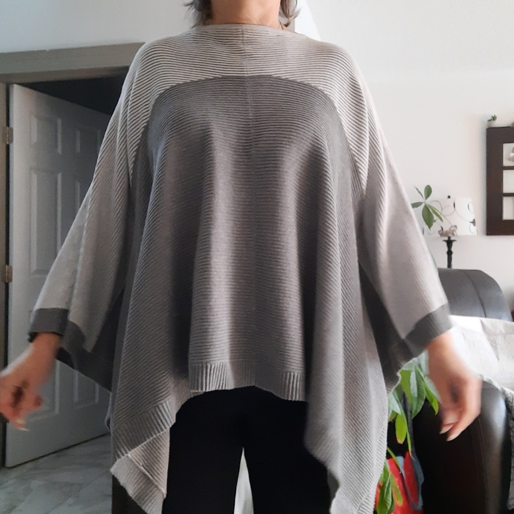 Lululemon Cardigan poncho